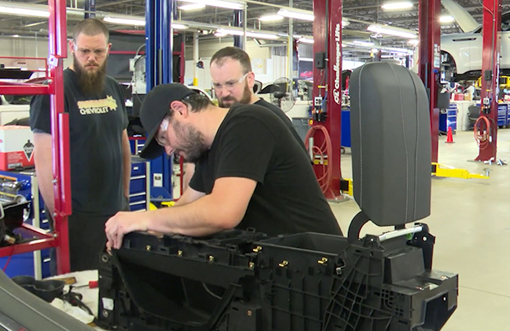 ¿Preguntas sobre los tiempos de mano de obra?  Respuestas a las Preguntas frecuentes más recientes en la Información de servicio